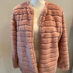 Plush Pink Teddy Jacket with Zipper Front and Ribbed Texture